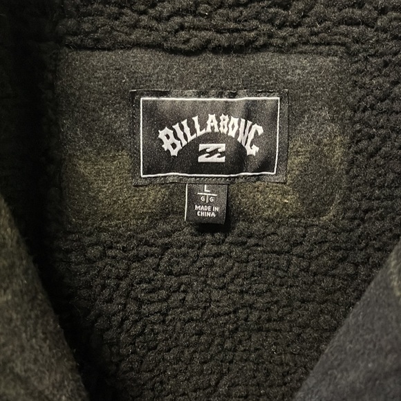 NWT Mens Billabong Large Faux Fur Jacket - Picture 3 of 4